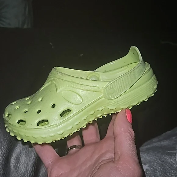 Crocks - Picture 1 of 1
